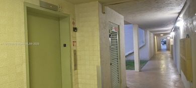 Westbird Village Condominiums unit 5409, Miami, FL 33175 - photo 2