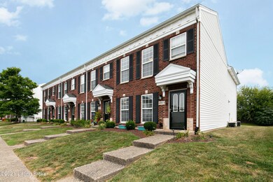 6913 Arbor Creek Dr, Louisville, KY 40228 - photo 3