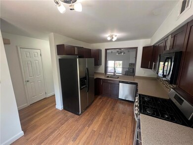 1548 Creekside Rd, Whitehall, PA 18052 - photo 3