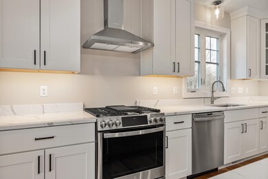 40 Sage Ln unit 4, Portsmouth, NH 03801 - photo 4