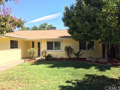 Newer roof, AC and dual pane windows with plantati