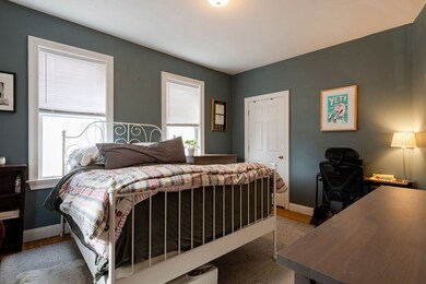 135 Florence St unit 135, Roslindale, MA 02131 - photo 5