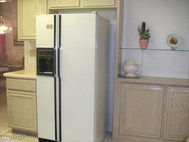 Refrigerator with water/ice dispenser