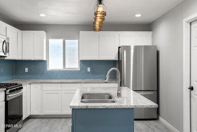 Diana V. Perez Center Real Estate -7