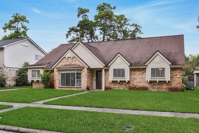 1060 Cheshire Ln, Houston, TX 77018 - photo 4