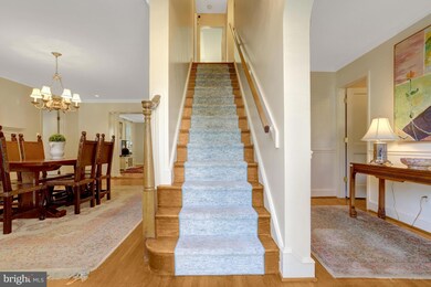 1114 N Harrison St, Arlington, VA 22205 - photo 2