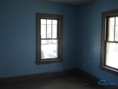 1823 Talbot St, Toledo, OH 43613 - photo 6