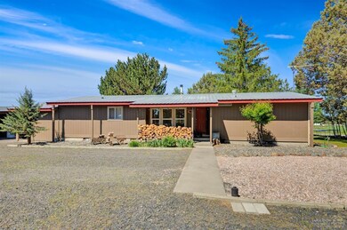 65885 Twin Bridges Rd, Bend, OR 97703 - photo 6