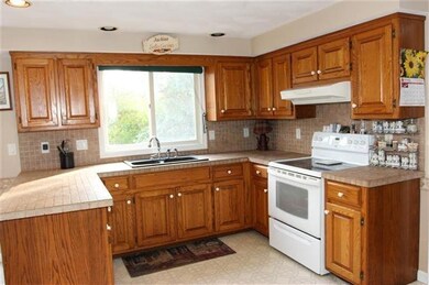 20 Debbie Ln, Mashpee, MA 02649 - photo 3