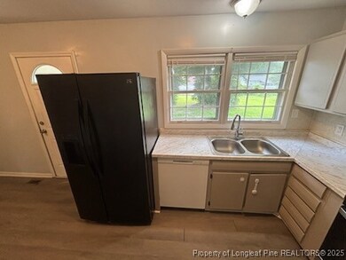 4430 Wellington Dr, Fayetteville, NC 28314 - photo 6