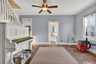 374 E Franklin St (7)