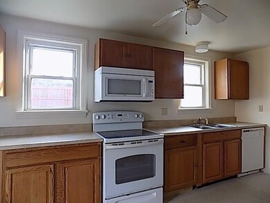 506 1/2 Lowell St, Vandergrift, PA 15690 - photo 4