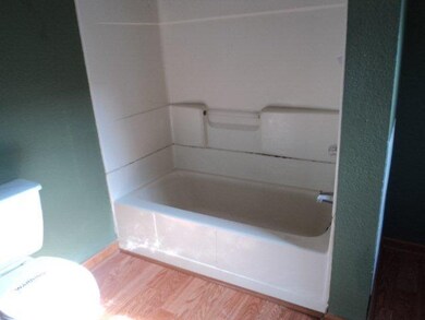 1522 Pearl St, Anderson, IN 46016 - photo 5