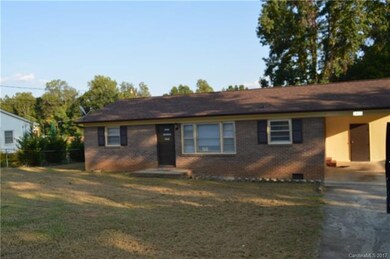 2425 Woodleaf Dr, Gastonia, NC 28052 - photo 2