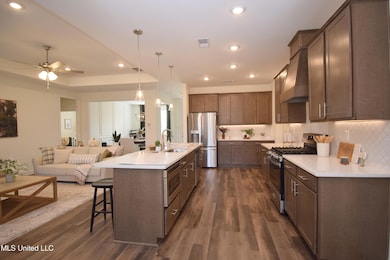 672 Centerline Roper Loop, Byhalia, MS 38611 - photo 5