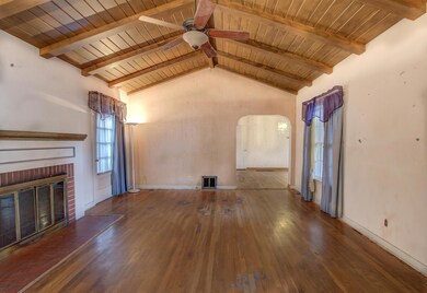 774 Lakeview Dr, Redding, CA 96001 - photo 4