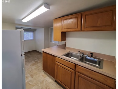 21 NE 5th St, Gresham, OR 97030 - photo 7