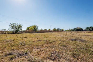 5814 Woodard Ave, Cleburne, TX 76033 - photo 7