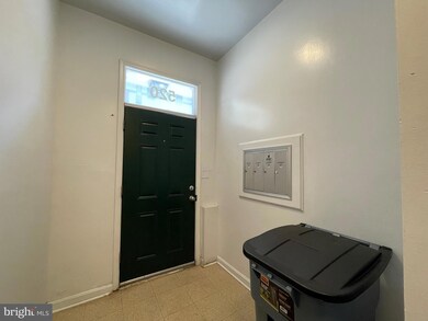 520 W Franklin St unit 2F, Baltimore, MD 21201 - photo 2