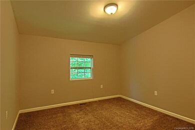 117 Burge Mountain Rd, Hendersonville, NC 28792 - photo 2