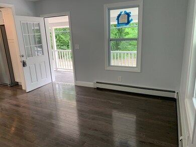 12 Prioulx St, Worcester, MA 01605 - photo 4