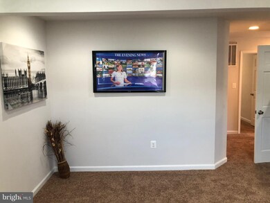 6711 Seat Pleasant Dr, Capitol Heights, MD 20743 - photo 3