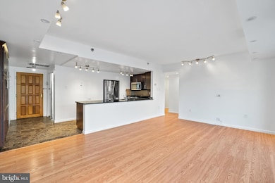 The Atrium unit 930, Arlington, VA 22209 - photo 6