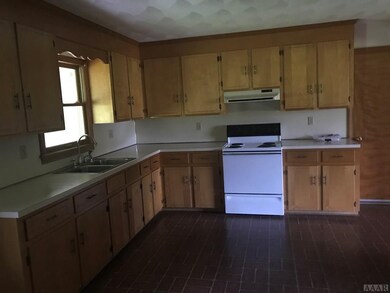 Eat in kitchen