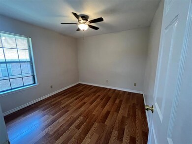 1132 Oakhurst St, Denton, TX 76210 - photo 5