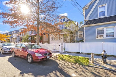 10930 128th St, South Ozone Park, NY 11420 - photo 3