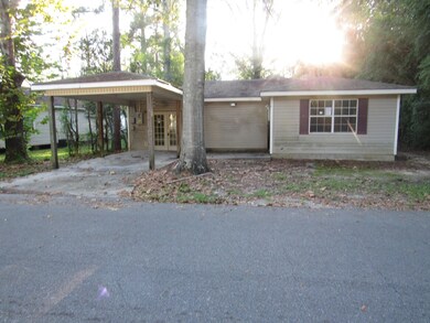 FRONT OF HOUSE 2