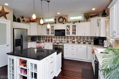 2642 Avalon Woods Ct, Portage, MI 49024 - photo 3