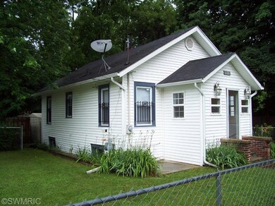 1913 Center St, Kalamazoo, MI 49048 - photo 2