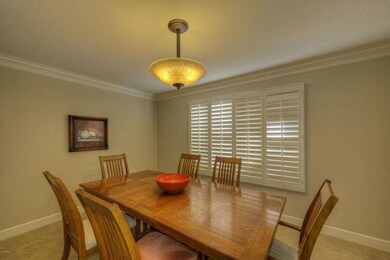 004_Dining Area