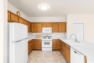 8951 Norris Dr, Hobart, IN 46342 - photo 5