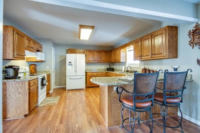 141 Longwood Dr, Shelbyville, TN 37160 - photo 7