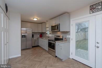 221 S 5th St, Womelsdorf, PA 19567 - photo 5