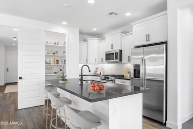 18147 W Hiddenview Dr, Goodyear, AZ 85338 - photo 4