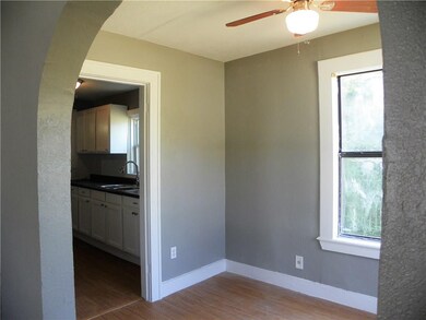 209 E Severn St, Shawnee, OK 74801 - photo 7