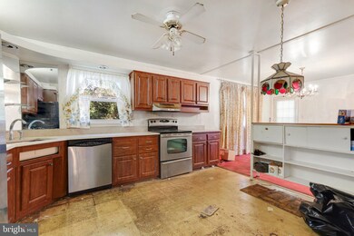 13130 Oriole Dr, Beltsville, MD 20705 - photo 5