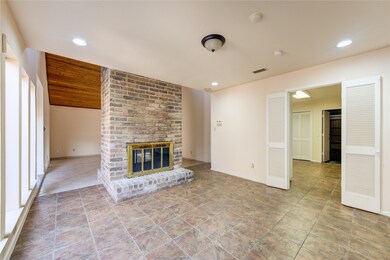 7706 Green Lawn Dr, Houston, TX 77088 - photo 7