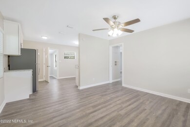 6328 Sauterne Dr, Jacksonville, FL 32210 - photo 7