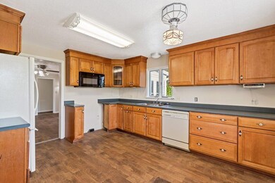 2432 Old Home Rd, Grove City, OH 43123 - photo 4