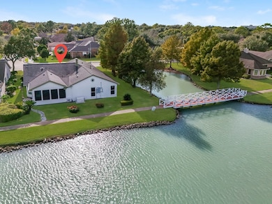 2919 N Peach Hollow Cir, Pearland, TX 77584 - photo 6