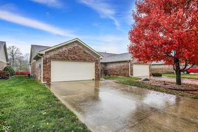 3704 S Cedar Cove Ct unit 6, New Palestine, IN 46163 - photo 3