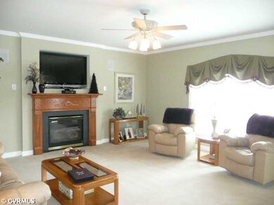 Den/Family/Great Room - Great Room with Gas Firepl