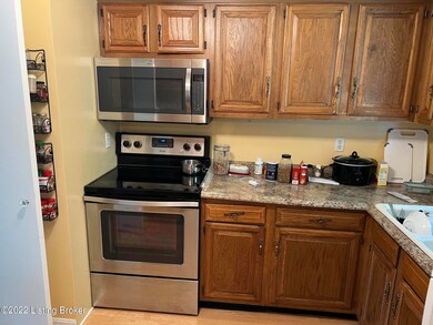 6804 Bainbridge Ct, Louisville, KY 40228 - photo 3