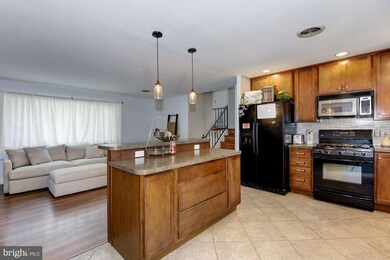 1109 Plover Dr, Halethorpe, MD 21227 - photo 2