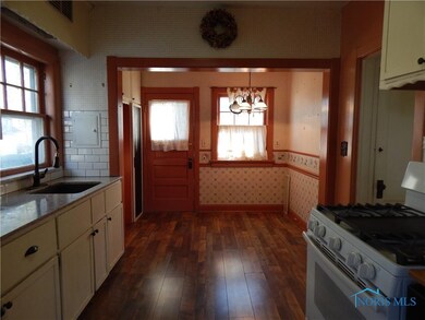 4328 Berwick Ave, Toledo, OH 43612 - photo 3