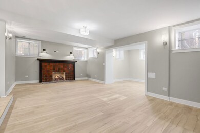 unlisted-address, Chicago, IL 60640 - photo 5